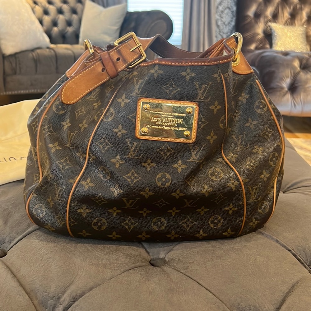 Louis Vuitton hobo